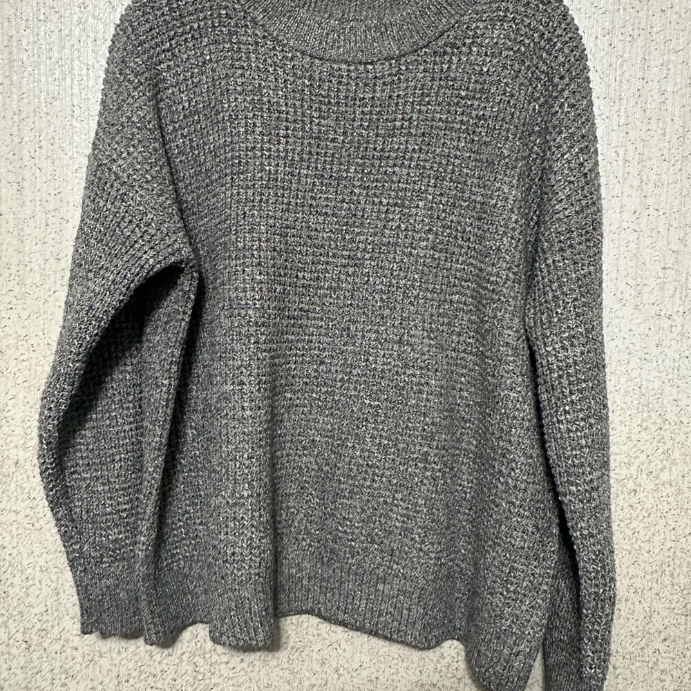 New w/o tags- Time and Tru Medium Grey Tweed Waffle Knit Pullover